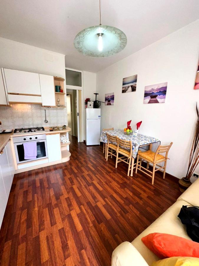 Ah Beach House Crociera Apartment Savona Bagian luar foto